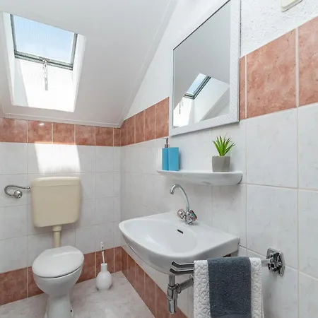 Scenic Sea View,three Bedroom With Pool *