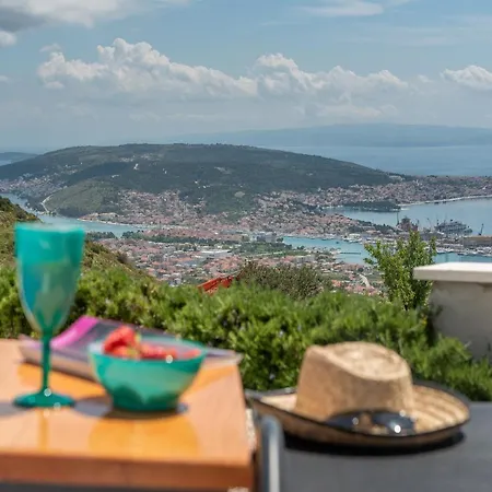 Semesterbostad Scenic Sea View,three Bedroom With Pool *