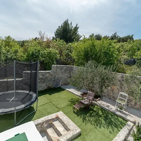 Scenic Sea View,three Bedroom With Pool *