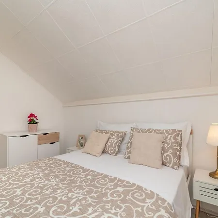 Semesterbostad Scenic Sea View,three Bedroom With Pool Trogir