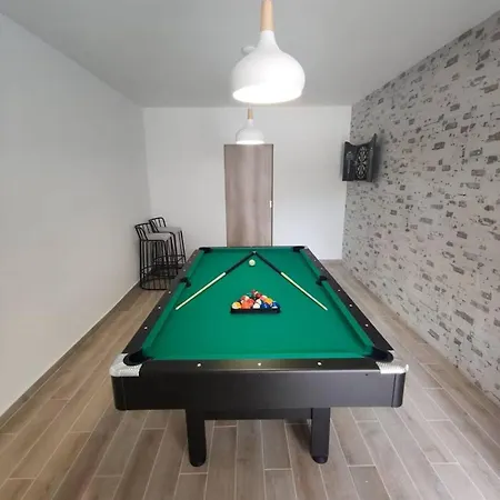 Scenic Sea View,three Bedroom With Pool Feriehus